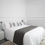 Apartamentos Plaza Constitucion - Larios