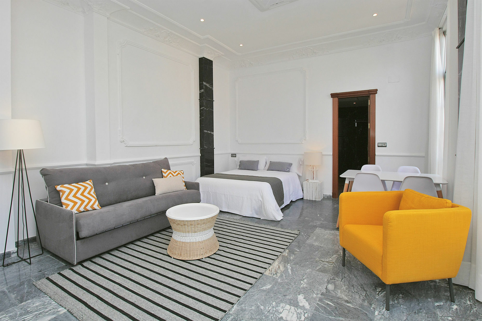 Plaza Constitucion - Larios Apartment *